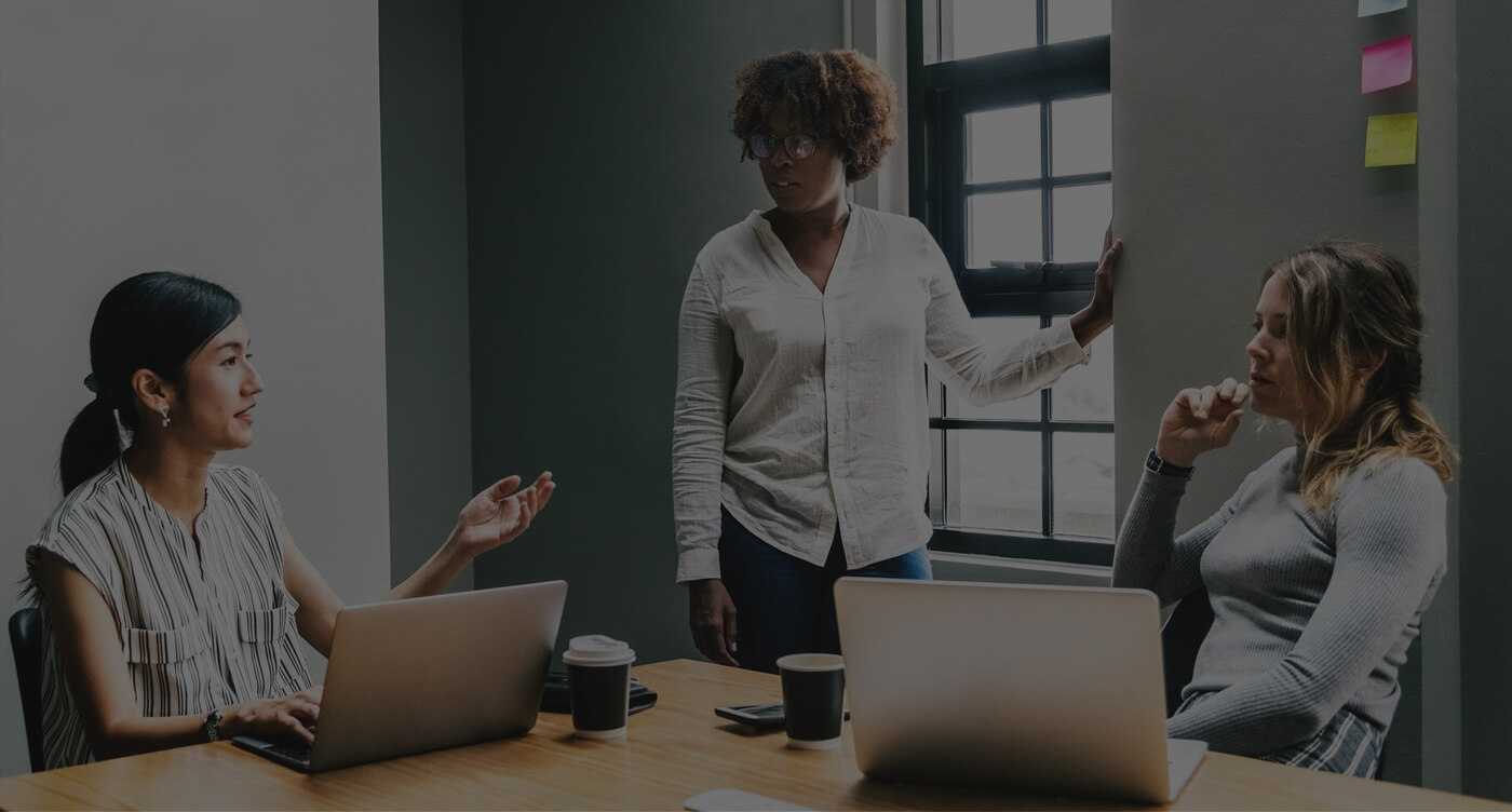 Olemme asiantuntija Yritysneuvoja